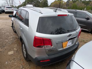 2011 Kia Sorento LX - Exterior Rear Left Corner Image